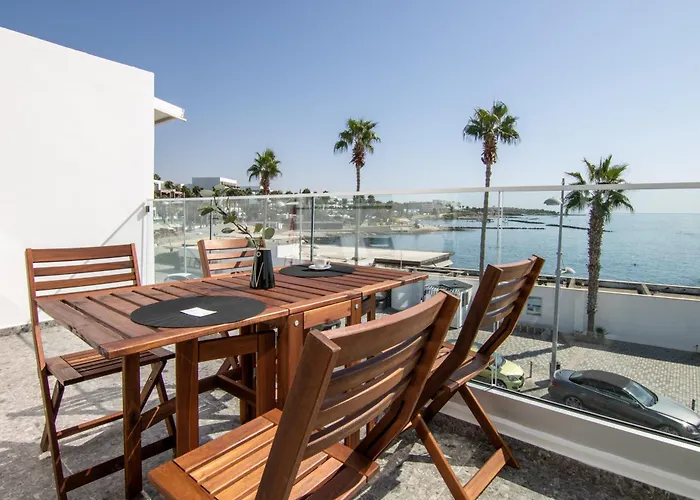 شقة Phaedrus Living Seafront Lighthouse 52 *