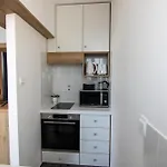 Phaedrus Living Seafront Lighthouse 52