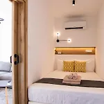 Phaedrus Living Seafront Lighthouse 52 * بافوس