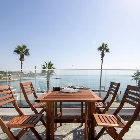 Phaedrus Living Seafront Lighthouse 52 * Pafos